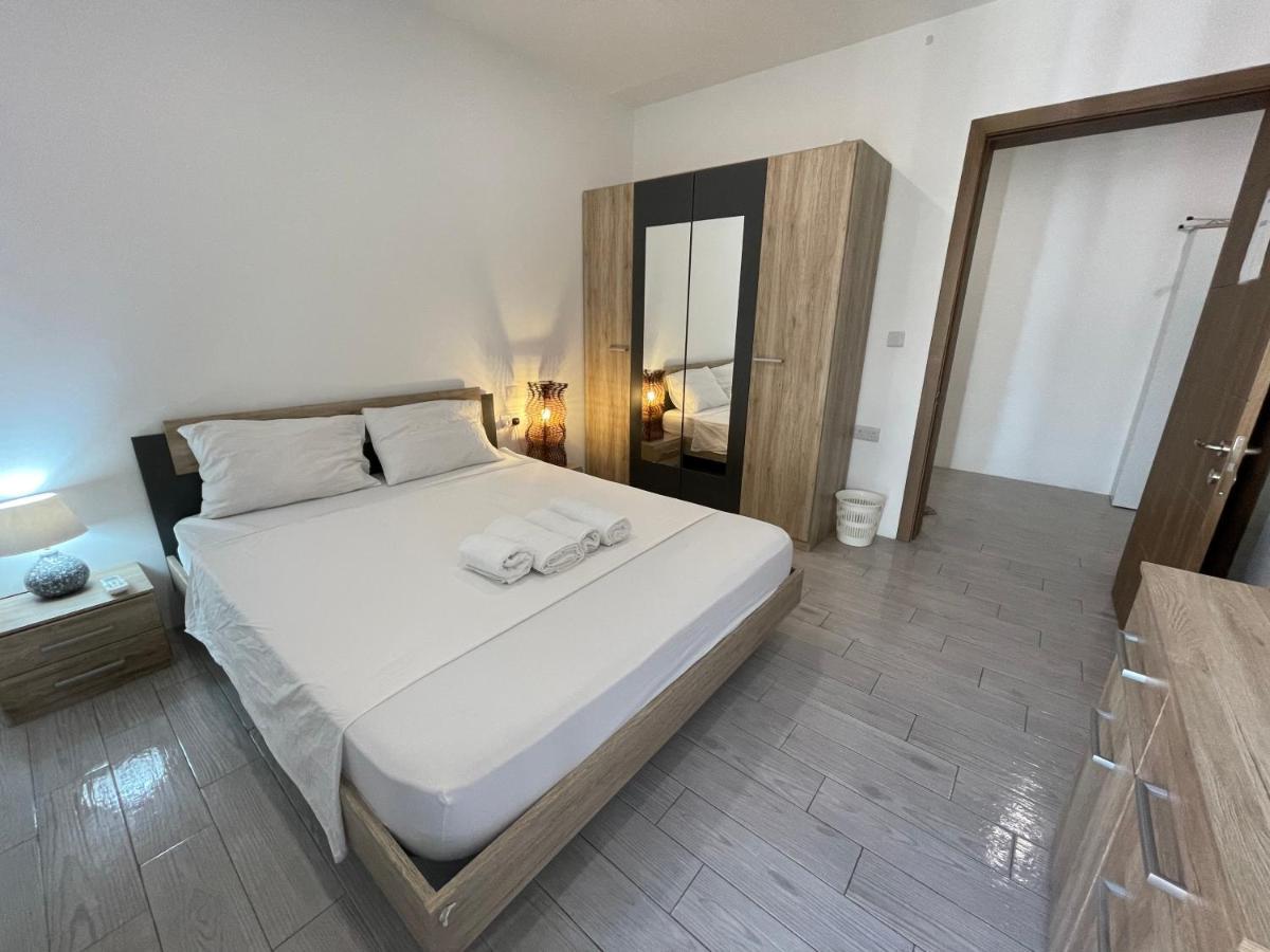City Center Properties - Modern Room With Ac & Ensuit Bathroom - Room 1 Bahía de San Pablo Exterior foto